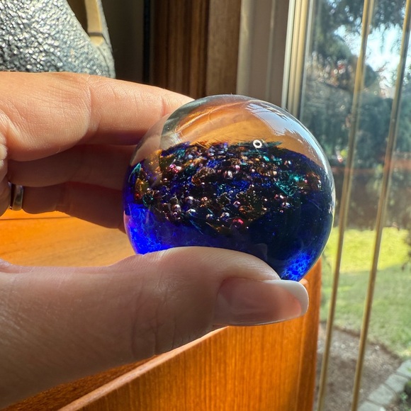 Robert held paperweight blue with multicoloured jewels, gorgeous - Picture 6 of 14
